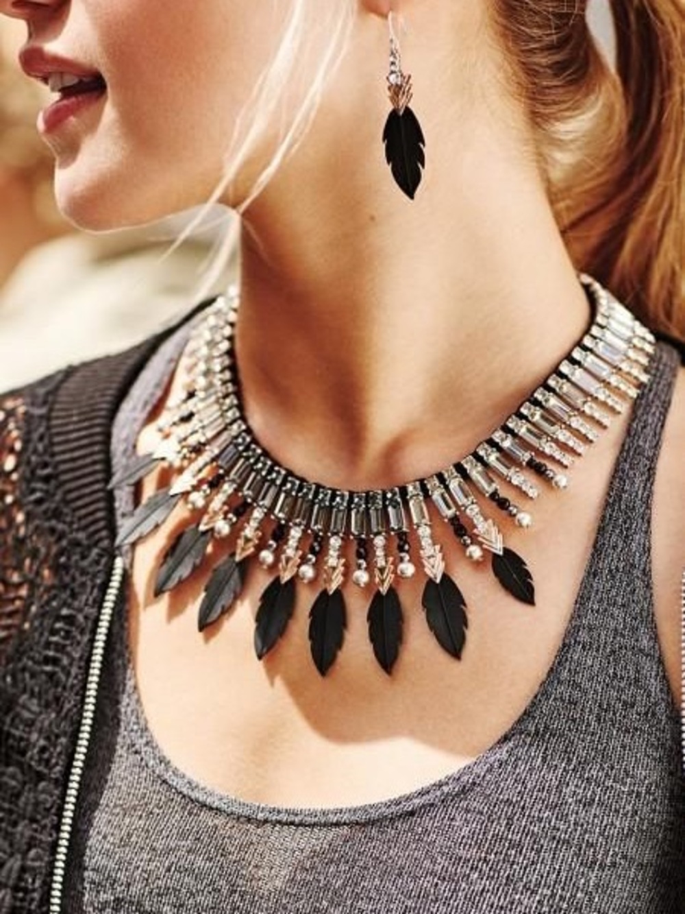 Stella & Dot Raven Statement Necklace